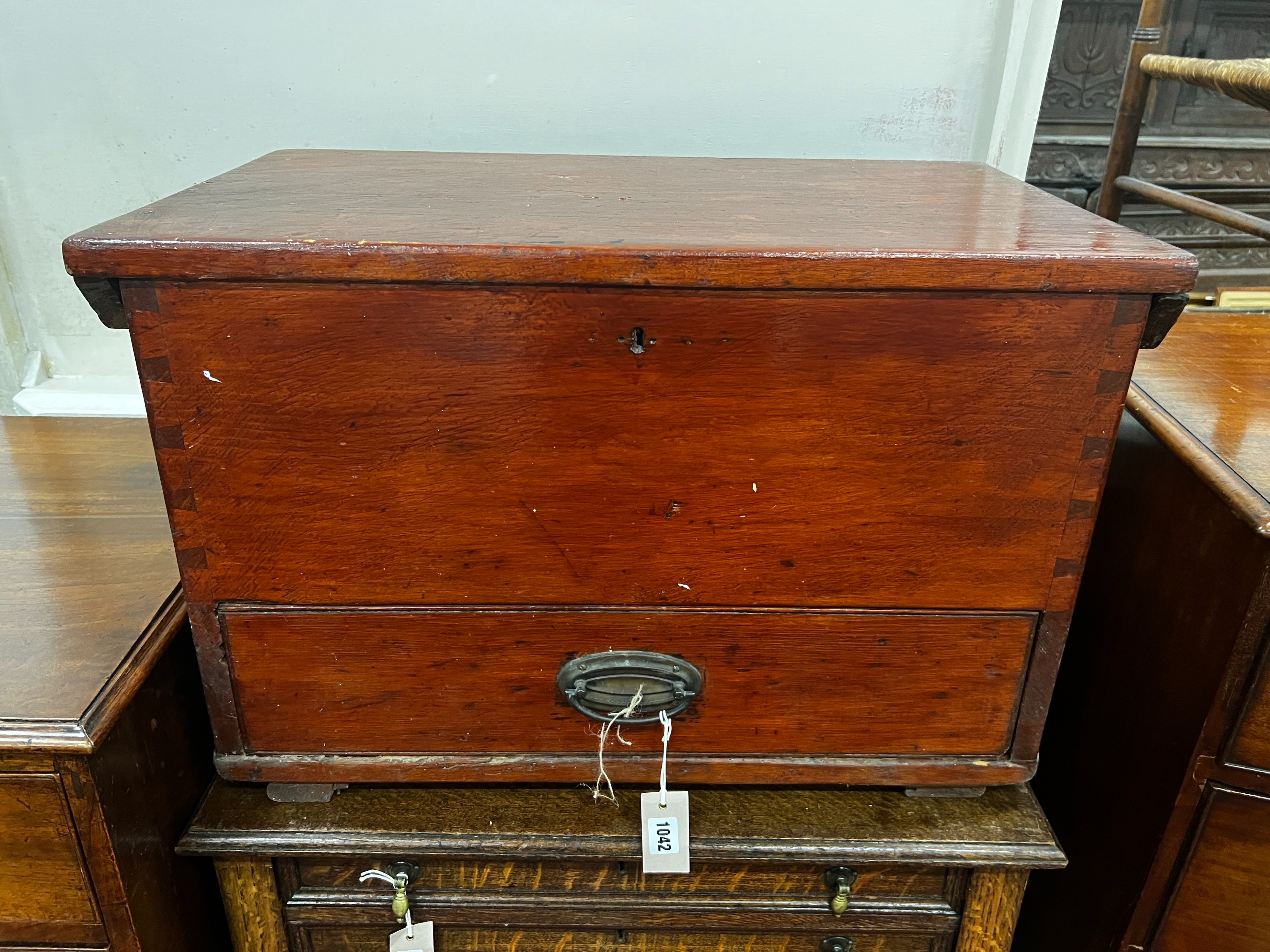 A Victorian pine carpenter's chest with painted grain, width 69cm, depth 41cm, height 45cm